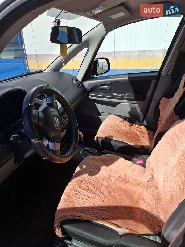 Позашляховик / Кросовер Suzuki SX4 2013 в Харкові