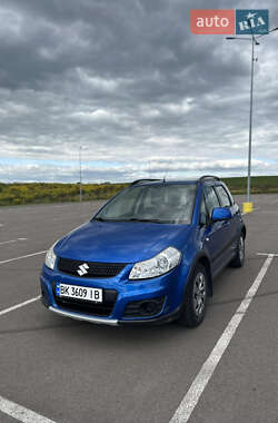 Внедорожник / Кроссовер Suzuki SX4 2012 в Ровно