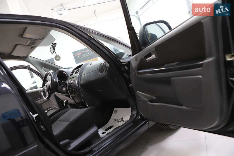 Седан Suzuki SX4 2008 в Дрогобичі фото 39 Седан Suzuki SX4 2008 в Дрогобичі