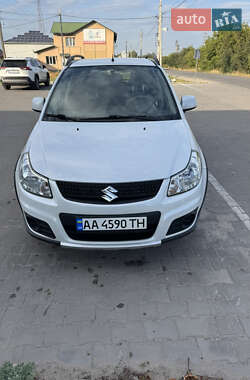 Позашляховик / Кросовер Suzuki SX4 2014 в Києві