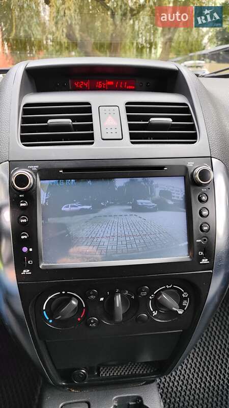 Седан Suzuki SX4 2008 в Львові