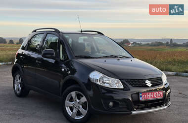 Позашляховик / Кросовер Suzuki SX4 2014 в Радивиліві