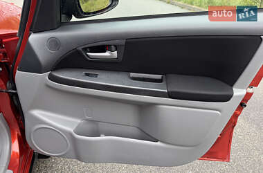Внедорожник / Кроссовер Suzuki SX4 2012 в 