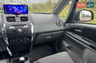 Внедорожник / Кроссовер Suzuki SX4 2012 в 