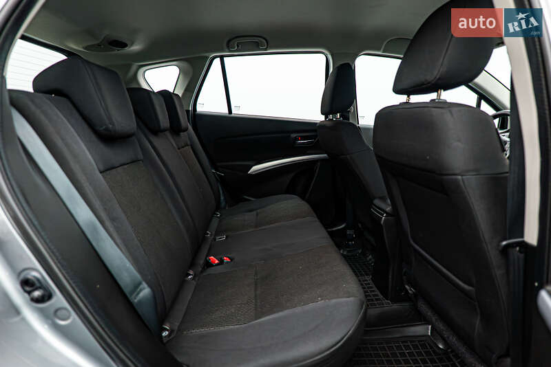 Позашляховик / Кросовер Suzuki SX4 2019 в Києві