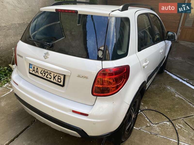 Внедорожник / Кроссовер Suzuki SX4 2014 в Тячеве