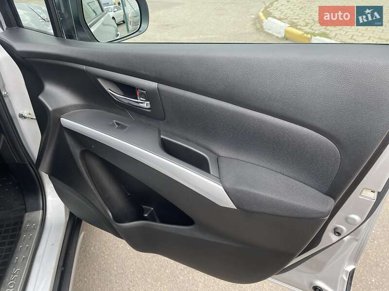 Позашляховик / Кросовер Suzuki SX4 2014 в Миколаєві