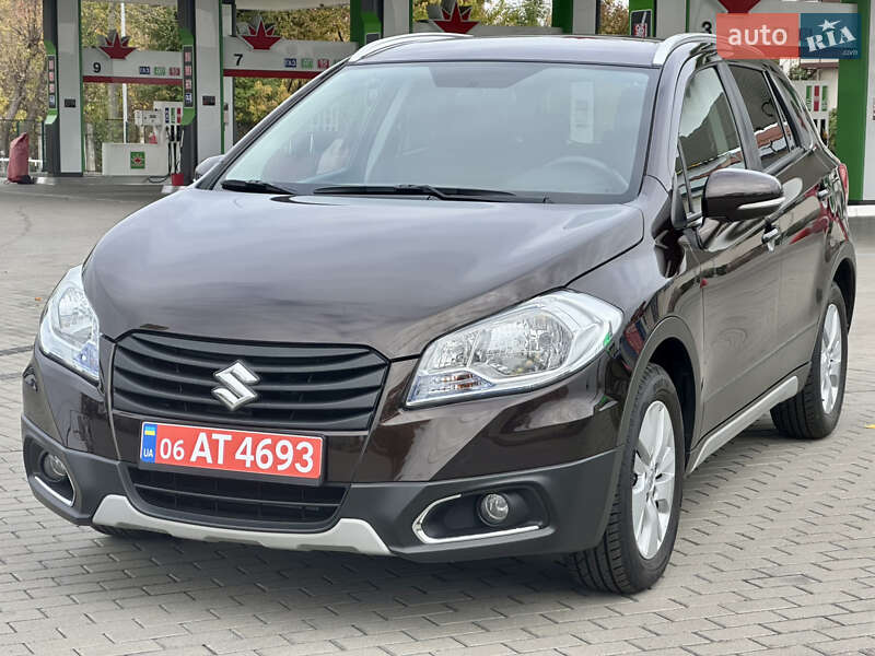 Позашляховик / Кросовер Suzuki SX4 2014 в Житомирі