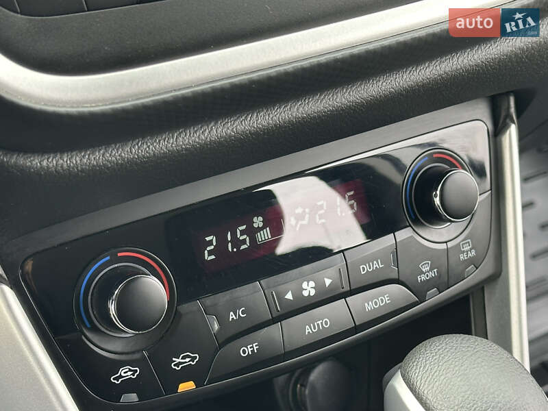 Позашляховик / Кросовер Suzuki SX4 2014 в Житомирі