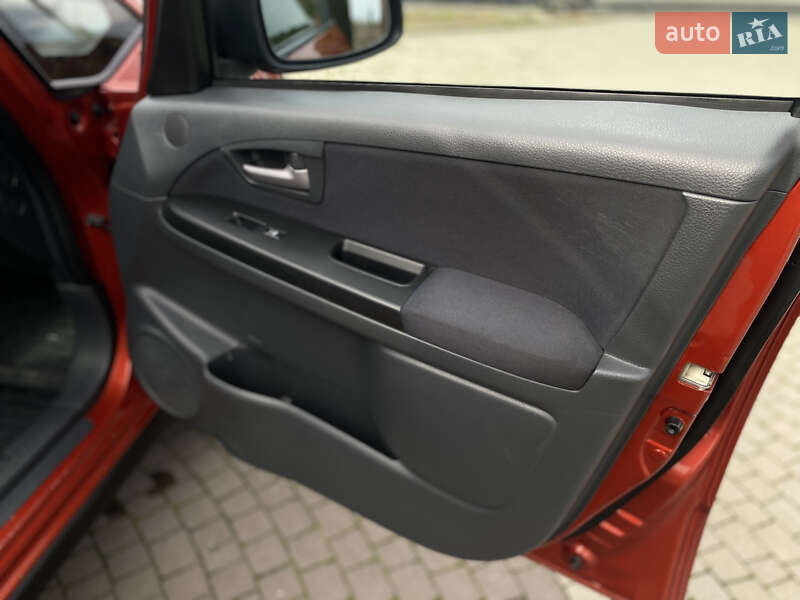 Позашляховик / Кросовер Suzuki SX4 2012 в Бучі