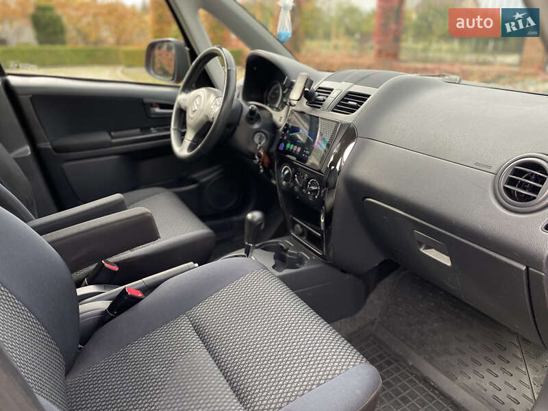 Позашляховик / Кросовер Suzuki SX4 2012 в Бучі