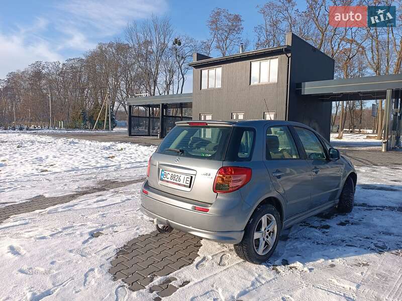 Внедорожник / Кроссовер Suzuki SX4 2012 в Львове