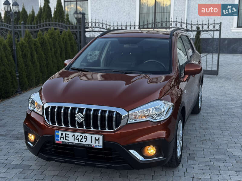 Внедорожник / Кроссовер Suzuki SX4 2017 в Киеве