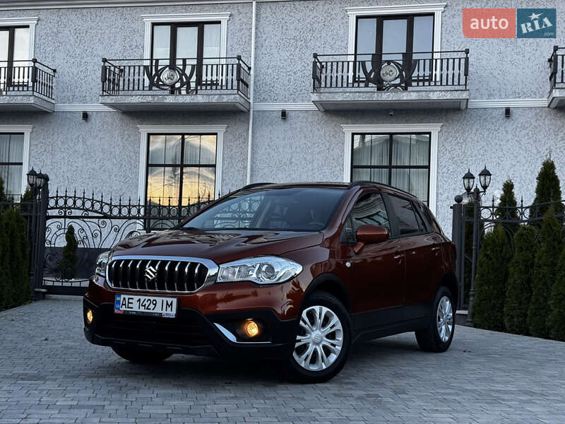 Внедорожник / Кроссовер Suzuki SX4 2017 в Киеве