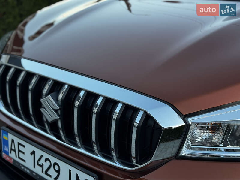 Внедорожник / Кроссовер Suzuki SX4 2017 в Киеве