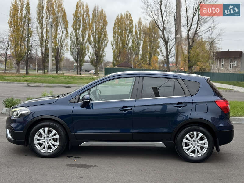 Внедорожник / Кроссовер Suzuki SX4 2017 в Харькове