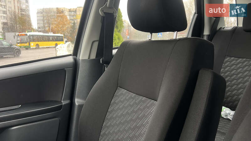 Хэтчбек Suzuki SX4 2008 в Львове