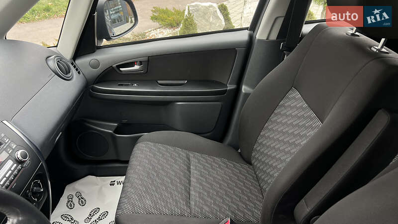 Хэтчбек Suzuki SX4 2008 в Львове