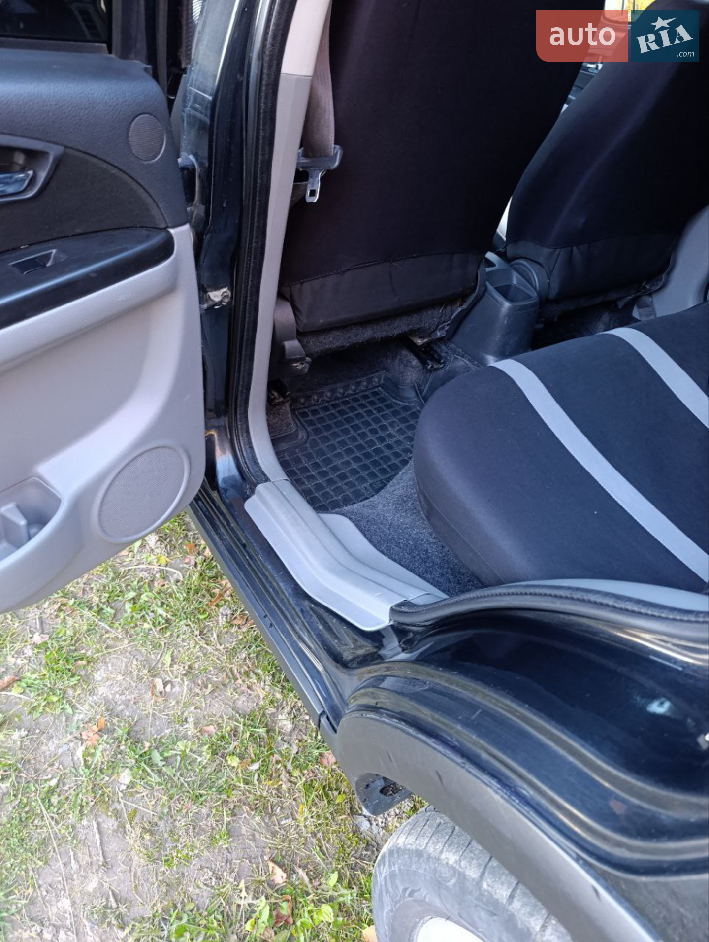 2011 Suzuki SX4 - мініатюра 8