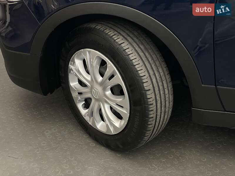 Внедорожник / Кроссовер Suzuki SX4 2019 в Киеве