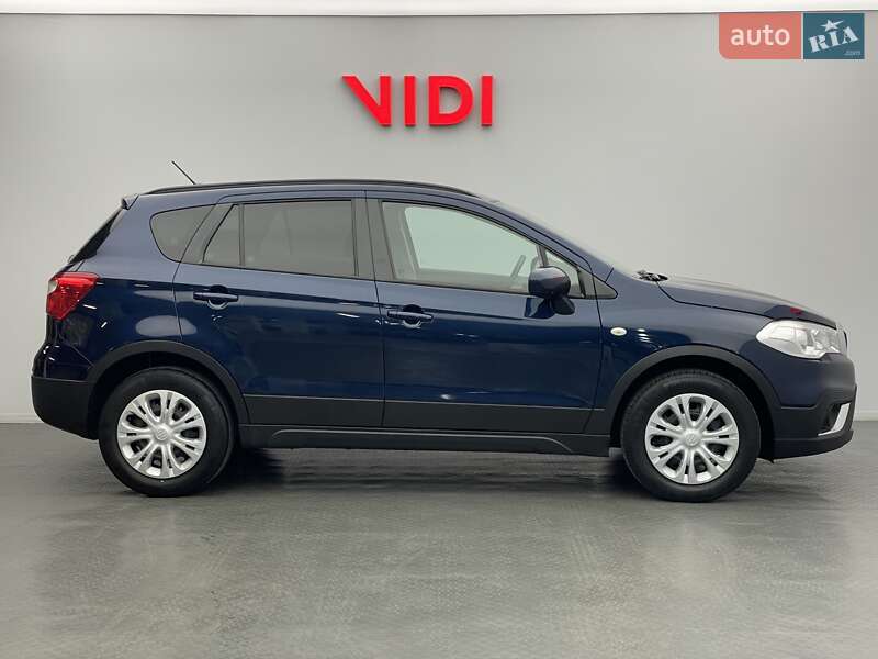 Внедорожник / Кроссовер Suzuki SX4 2019 в Киеве