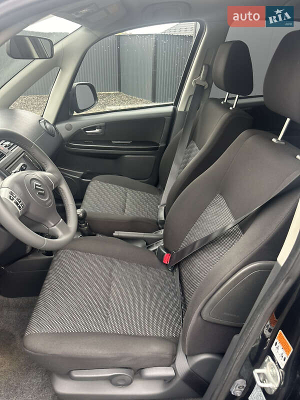 Внедорожник / Кроссовер Suzuki SX4 2010 в Луцке
