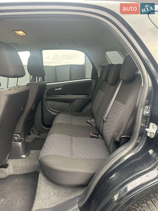 Внедорожник / Кроссовер Suzuki SX4 2010 в Луцке