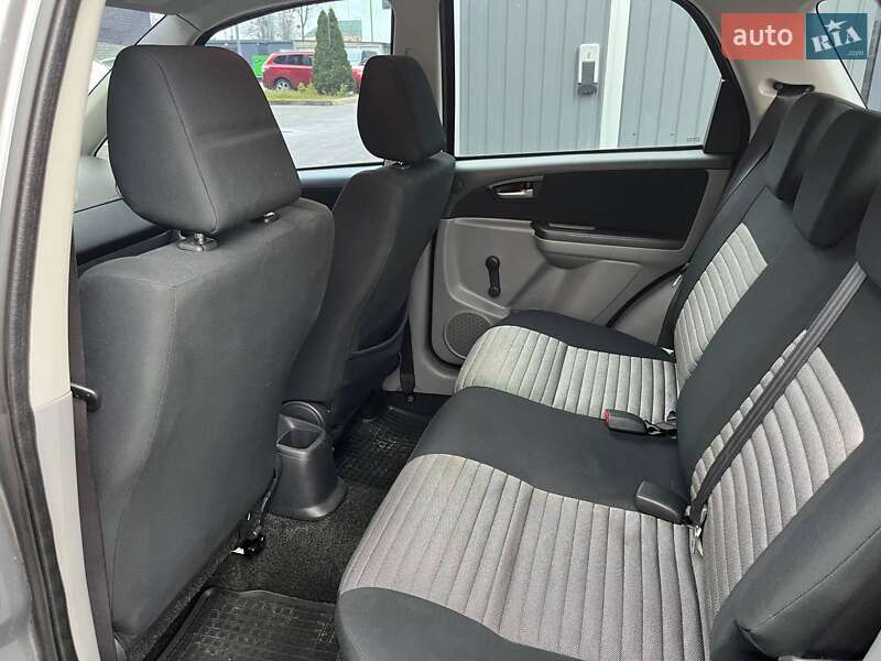 Хэтчбек Suzuki SX4 2008 в Киеве фото 12 Хэтчбек Suzuki SX4 2008 в Киеве