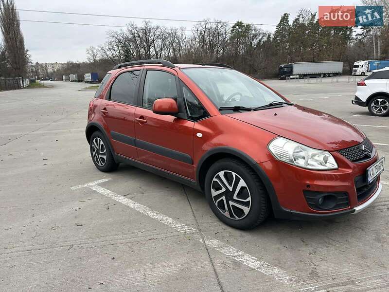 Внедорожник / Кроссовер Suzuki SX4 2013 в Киеве