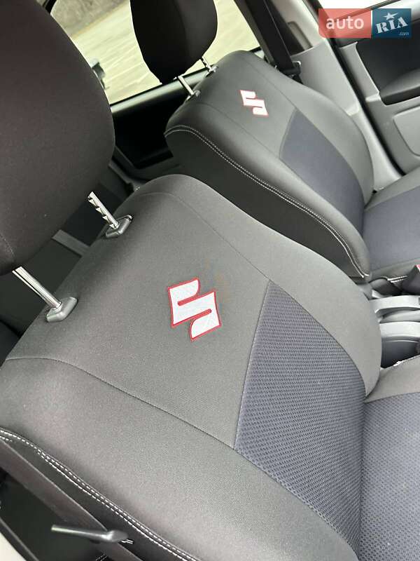 Внедорожник / Кроссовер Suzuki SX4 2013 в Киеве