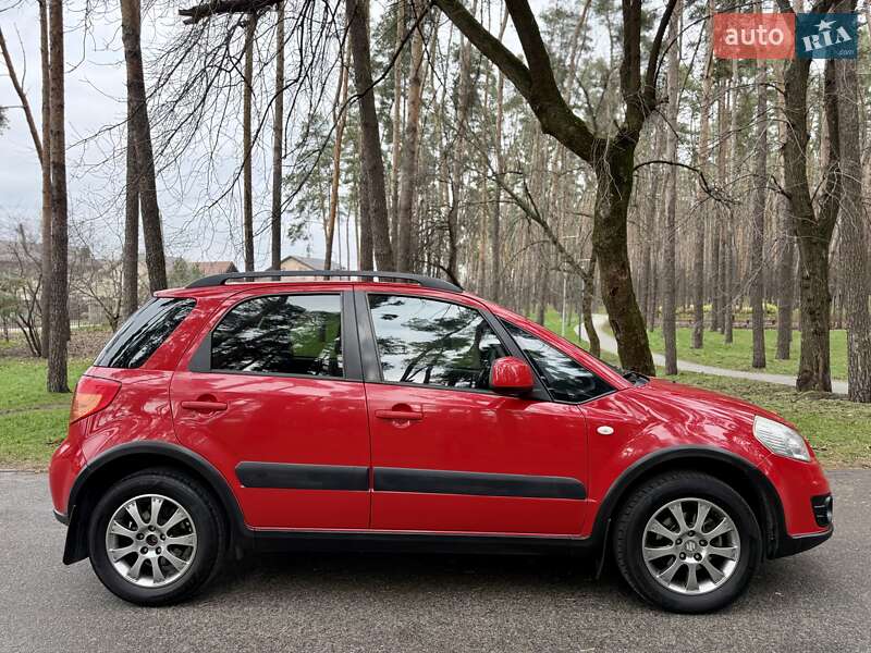 Позашляховик / Кросовер Suzuki SX4 2014 в Києві