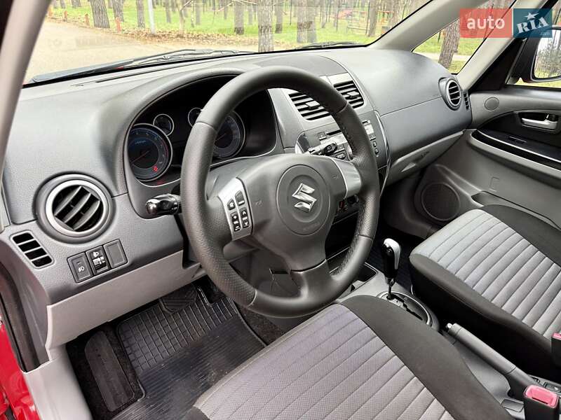 Позашляховик / Кросовер Suzuki SX4 2014 в Києві