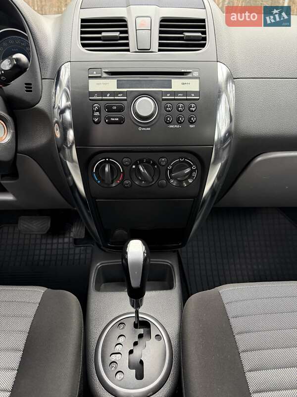 Позашляховик / Кросовер Suzuki SX4 2014 в Києві