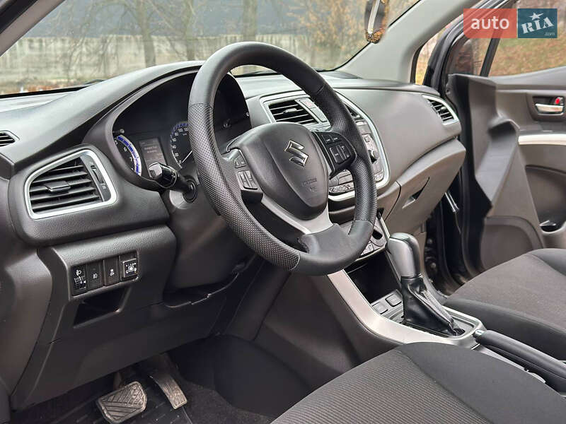 Внедорожник / Кроссовер Suzuki SX4 2017 в Днепре