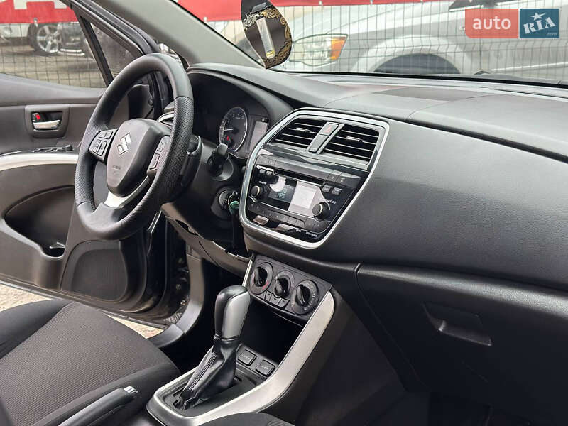 Внедорожник / Кроссовер Suzuki SX4 2017 в Днепре