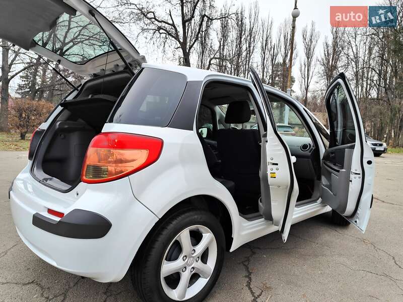 Хэтчбек Suzuki SX4 2009 в Киеве