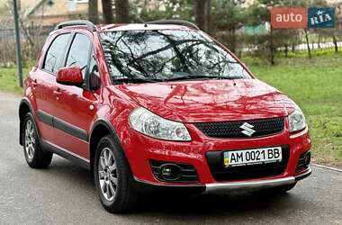 Внедорожник / Кроссовер Suzuki SX4 2014 в Киеве