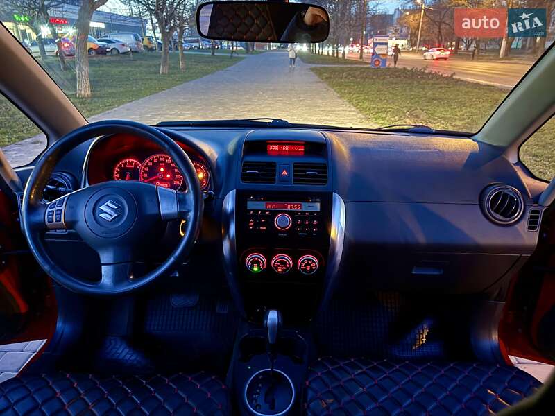 Позашляховик / Кросовер Suzuki SX4 2010 в Одесі