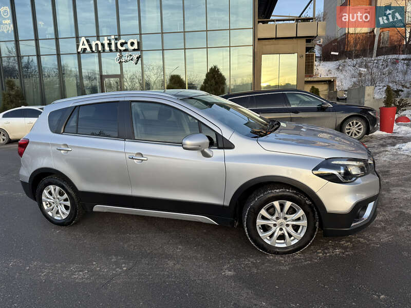 Внедорожник / Кроссовер Suzuki SX4 2020 в Тернополе