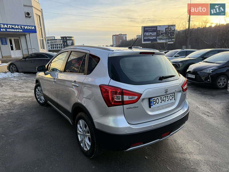 Внедорожник / Кроссовер Suzuki SX4 2020 в Тернополе