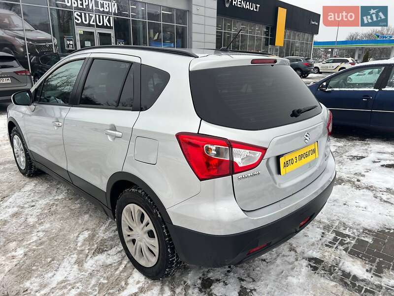 Внедорожник / Кроссовер Suzuki SX4 2019 в Полтаве