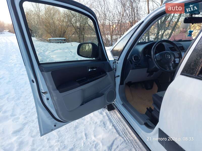 Внедорожник / Кроссовер Suzuki SX4 2012 в Ивано-Франковске