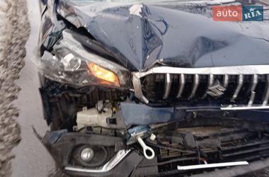 Позашляховик / Кросовер Suzuki SX4 2017 в Хмельницькому