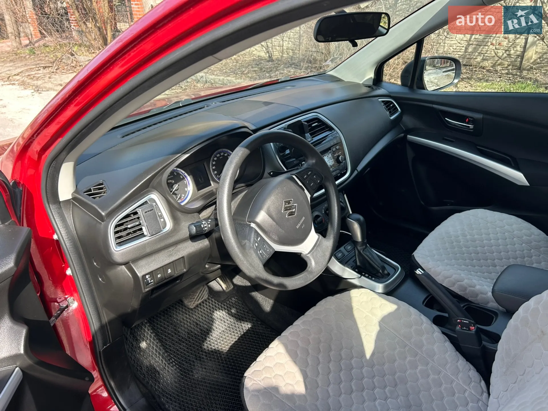 2017 Suzuki SX4 - мініатюра 8