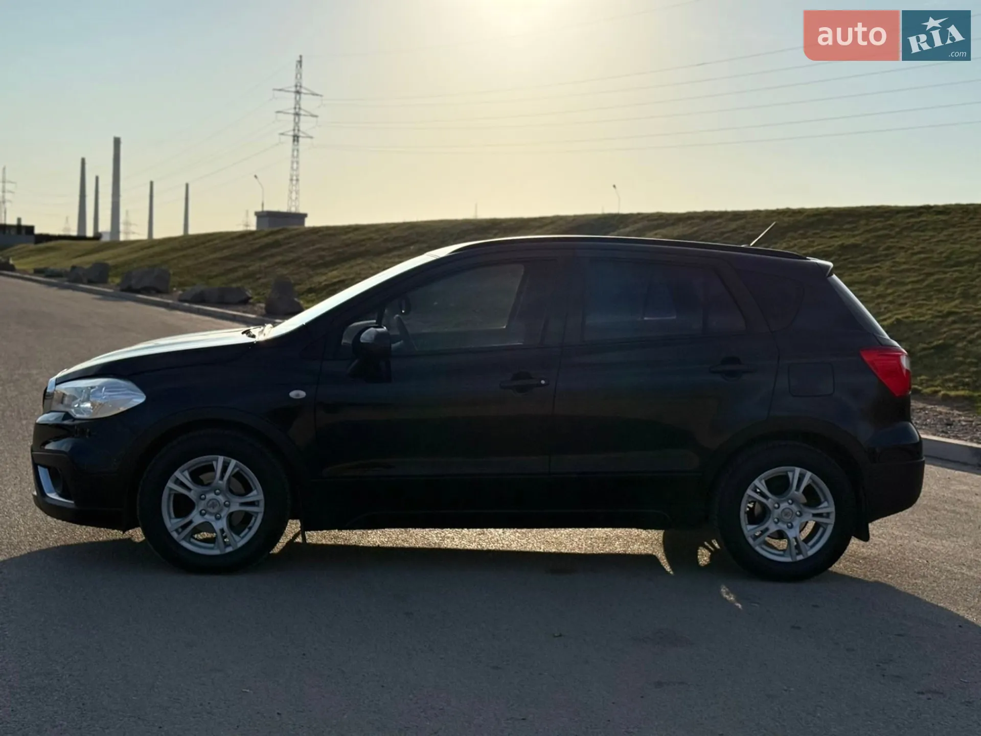 2017 Suzuki SX4 - мініатюра 11