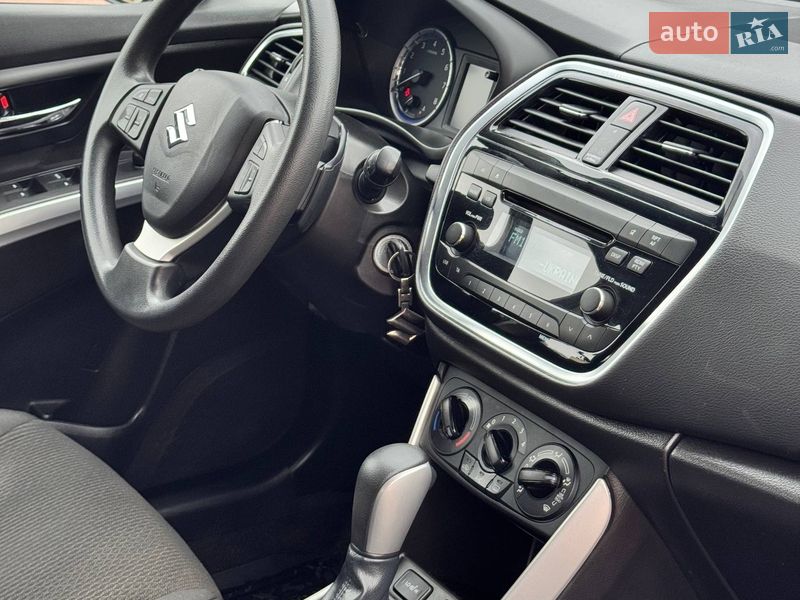 Позашляховик / Кросовер Suzuki SX4 2019 в Запоріжжі