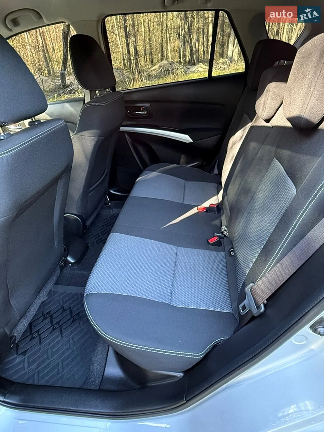 2015 Suzuki SX4 - мініатюра 9