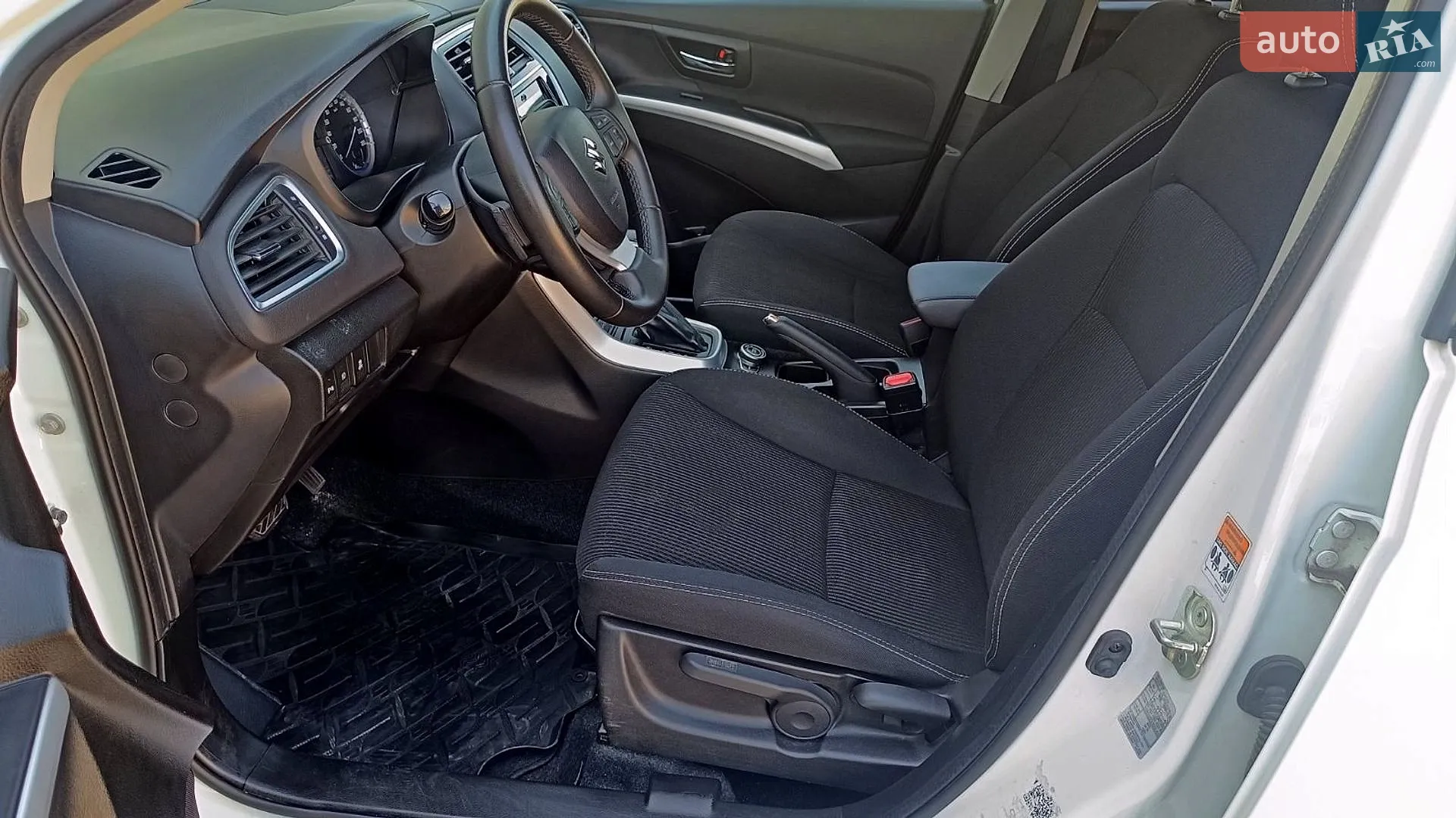 2019 Suzuki SX4 - мініатюра 12