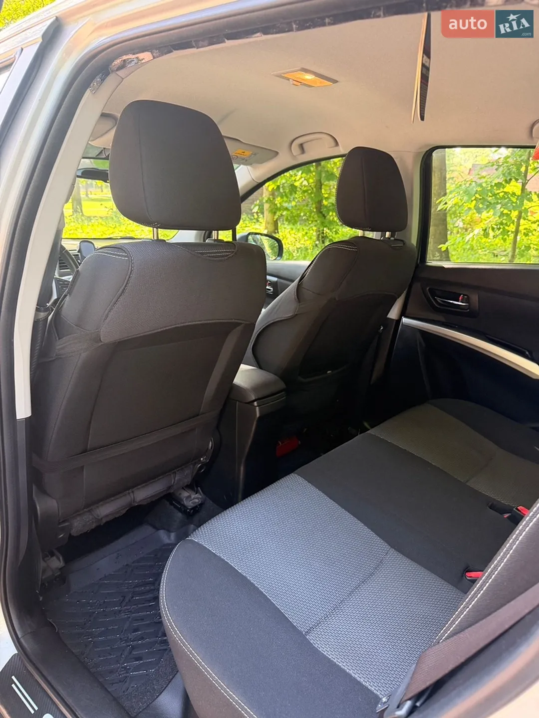 2015 Suzuki SX4 - мініатюра 21