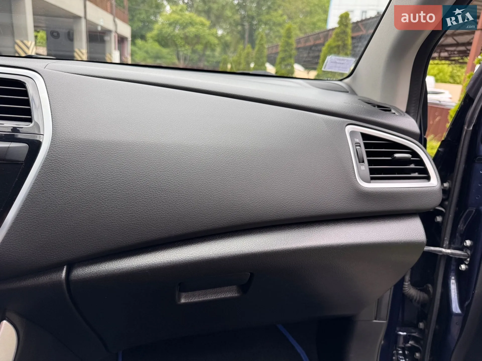 2017 Suzuki SX4 - мініатюра 27